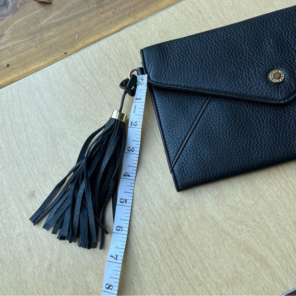 Isaac Mizrahi Black Pebbled Leather Envelope Clutch With Tassel NWOT - Picture 14 of 14
